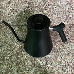 Fellow kettle w/o base